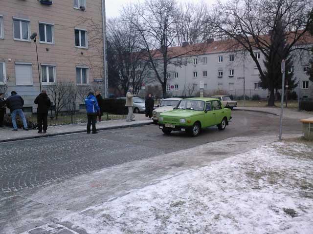 15012009(008).jpg - erste Fahrversuche des "Mörders" im Wartburg
