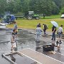 Aufbau im strömenden Regen