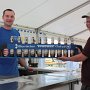 Ein selbstgebautes Stossstangenbier vom Marcus mit C.