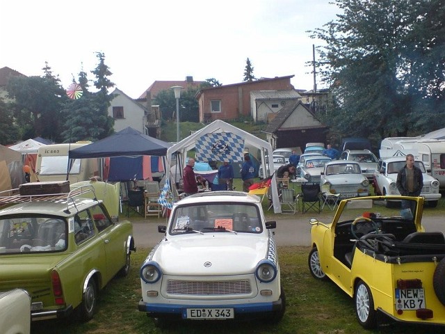 DSC00025.jpg - Fahrerlager des BTC bei Tag