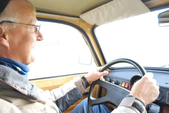 006.JPG - er durfte mit Rüdigers Pappe fahren - macht wiedermal Spaß
